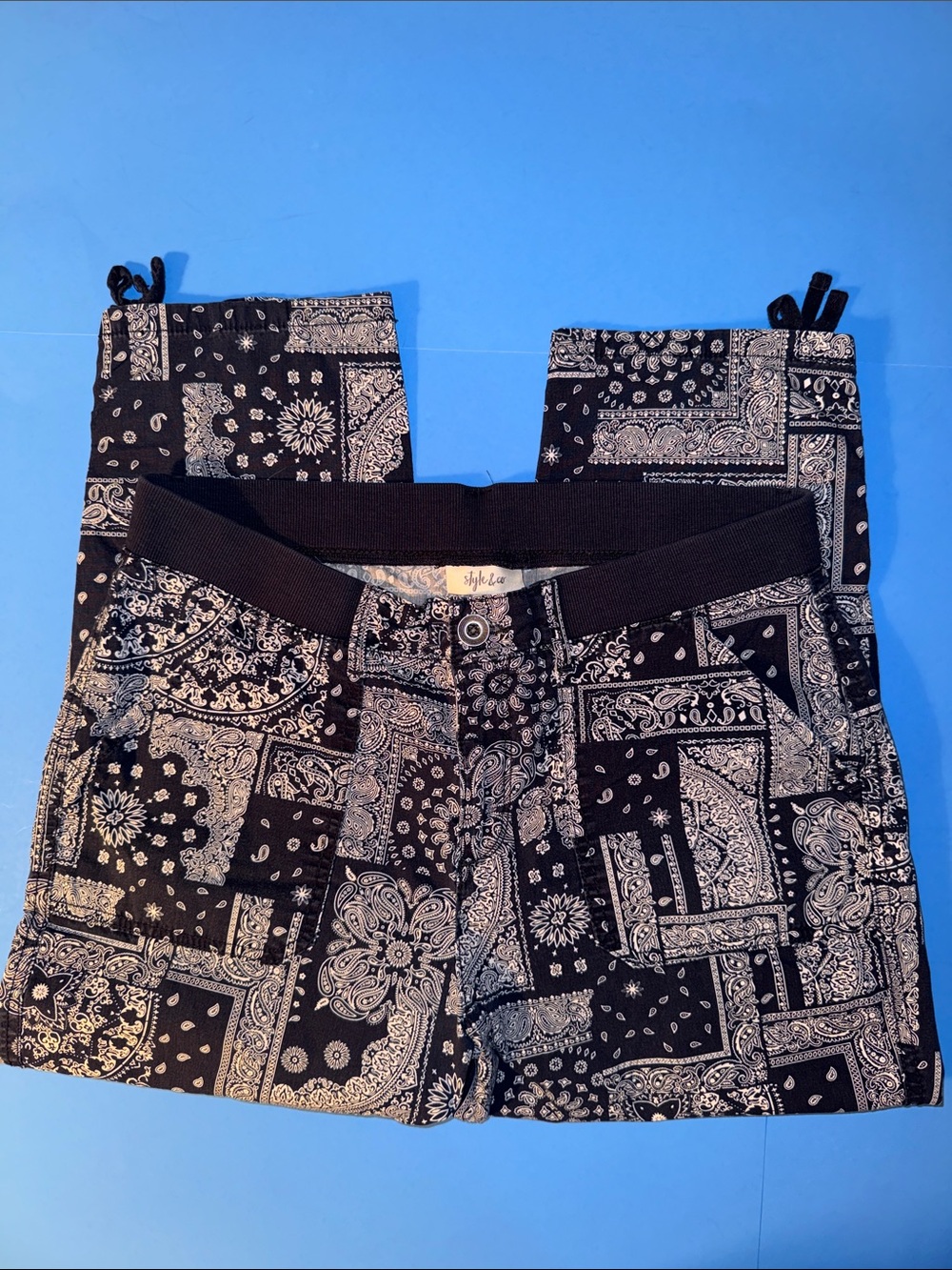 Style & Co. Navy Blue/ White Bandana Print Capri pants Sz 12
